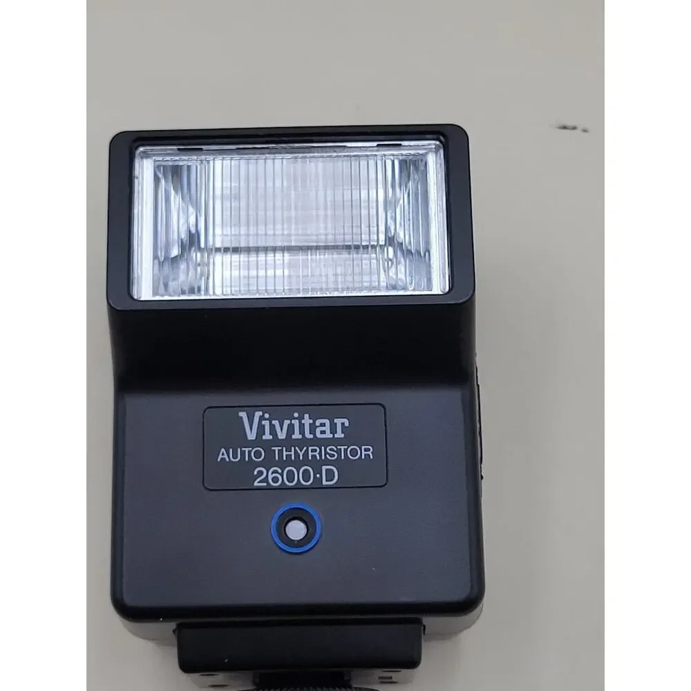 Vivitar 2600-D Auto Thyristor Hot Shoe Mount Camera Flash Vintage Black